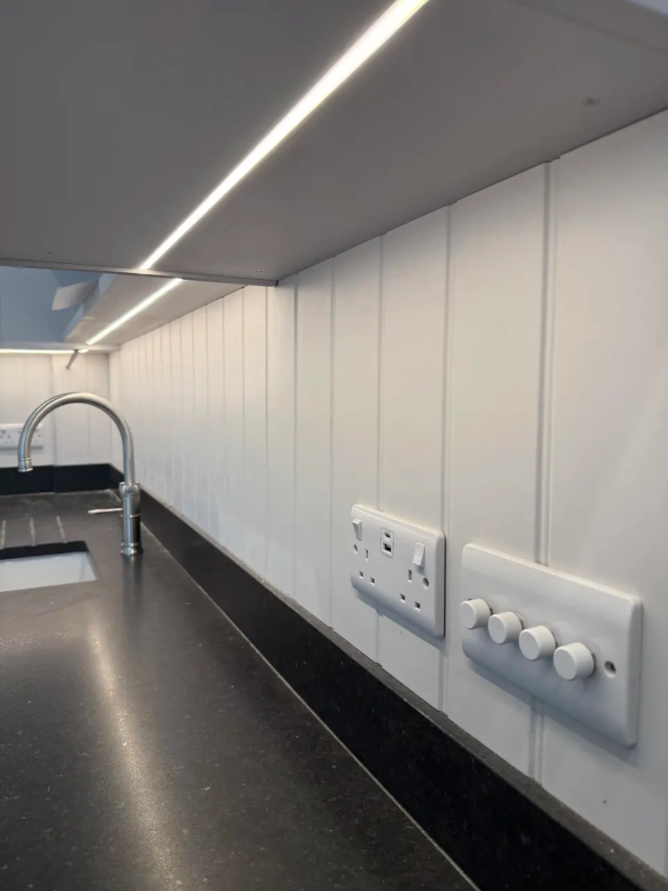 Kitchen power installation